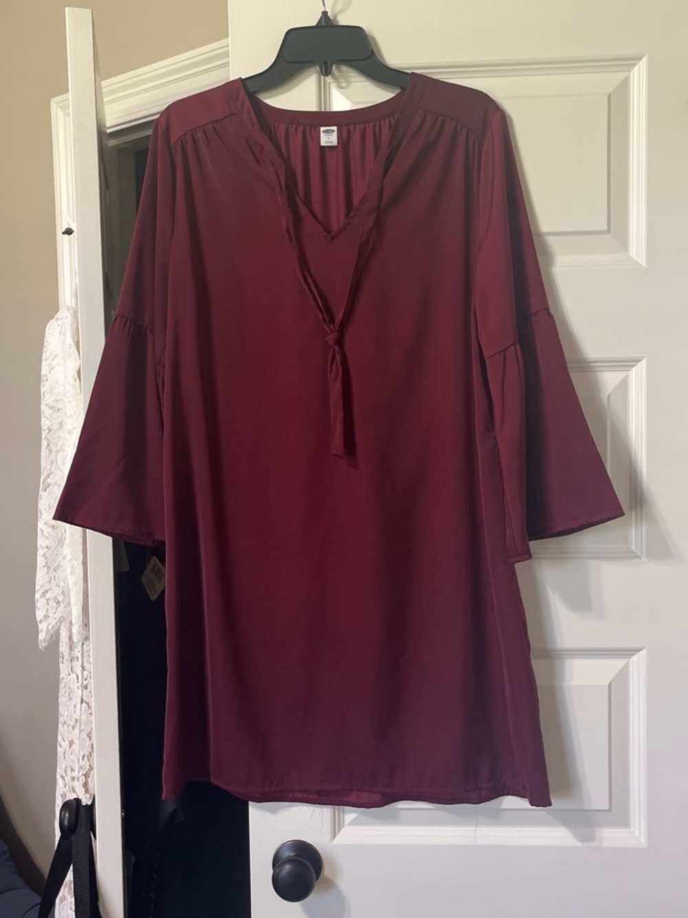Old Navy Burgundy V-Neck Tie Bell-Sleeve Tunic